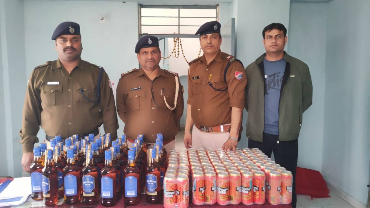 A large consignment of liquor seized due to the vigilance of RPF